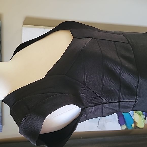 NWT Herve Leger Icon Stretch Bandage little black dress size S - Picture 7 of 12